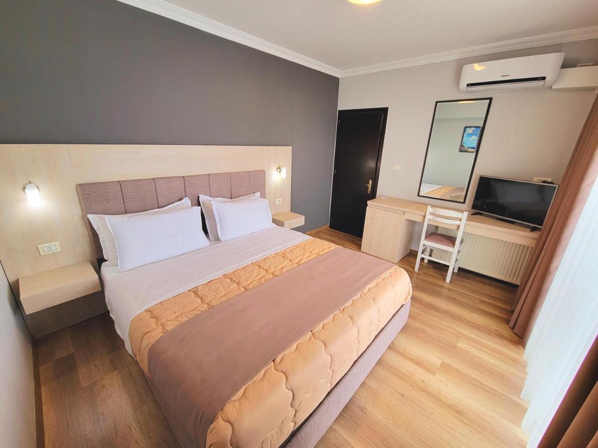 Hotel Enkelana Pogradec Exterior photo