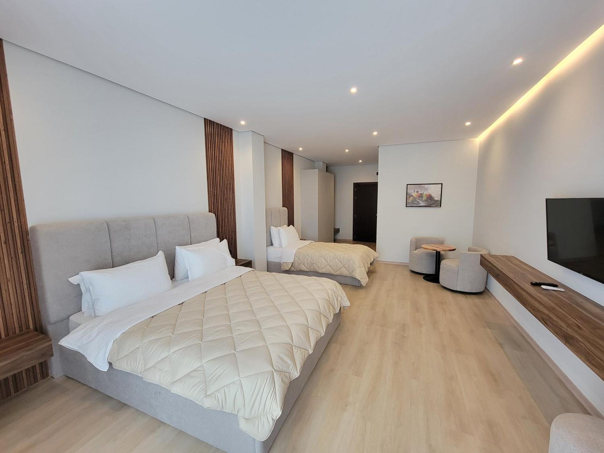 Hotel Enkelana Pogradec Exterior photo