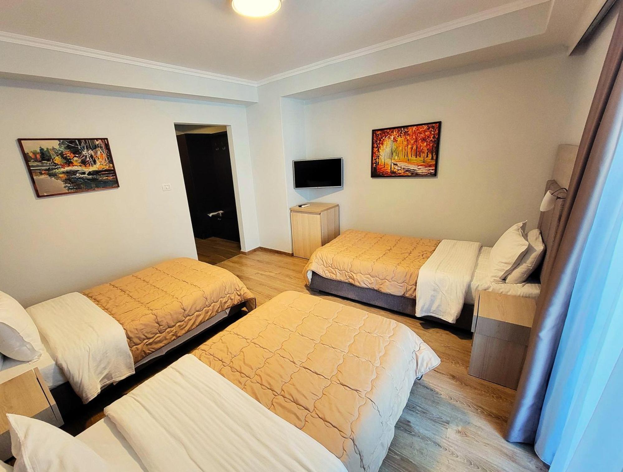 Hotel Enkelana Pogradec Exterior photo